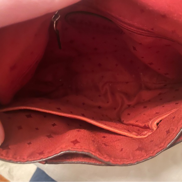 Red Fossil Cross Body Bag - Picture 2 of 11